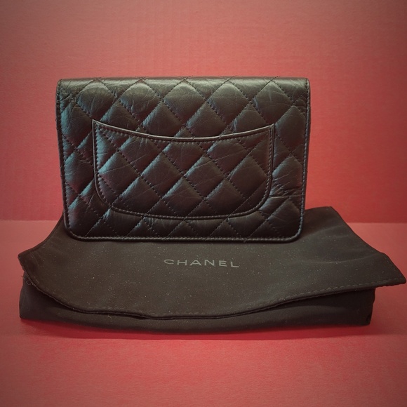 Chanel - Picture 2 of 2